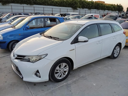 TOYOTA AURIS TOURING SPORTS (E18) 