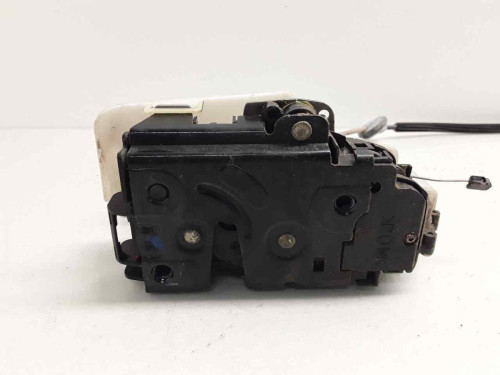 CERRADURA PUERTA TRASERA IZQUIERDA Volkswagen PASSAT BERLINA (3B3) 