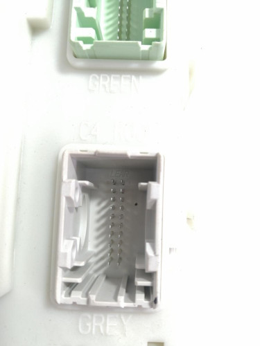  CAJA RELES / FUSIBLES FORD FOCUS BERLINA (CB8) 