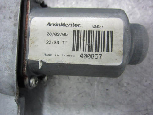 ELEVALUNAS DELANTERO DERECHO RENAULT CLIO III 