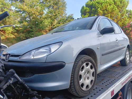 PEUGEOT 206 — vehículo donante para recambios 
