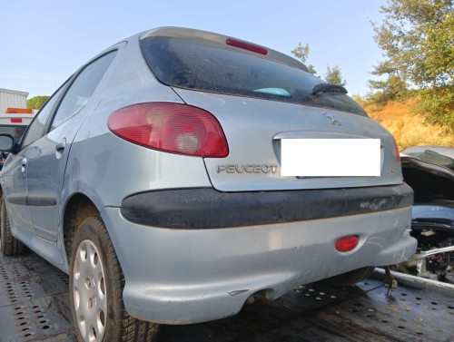 PEUGEOT 206 — vehículo donante para recambios 