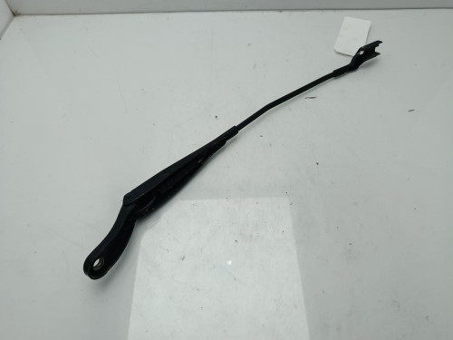 BRAZO LIMPIA DELANTERO DERECHO Peugeot 208 