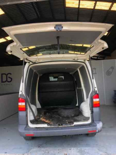  VOLKSWAGEN T5 TRANSPORTER FURGÓN/COMBI (7H) 