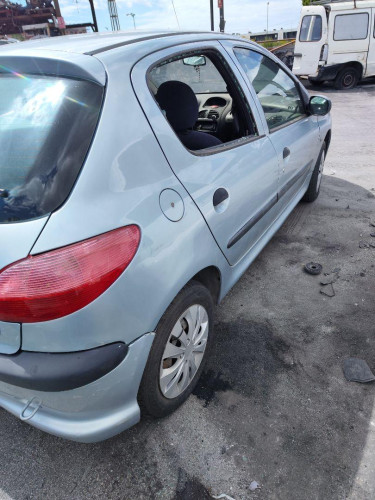 PEUGEOT 206 — Donor Vehicle for Used Parts 