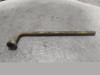  LLAVE RUEDA 