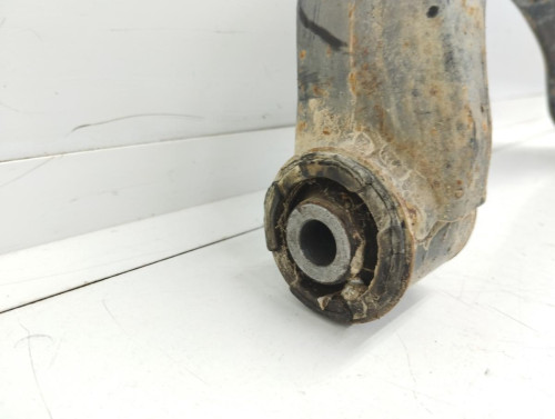BRAZO SUSPENSION INFERIOR DELANTERO DERECHO Hyundai TUCSON (JM) 