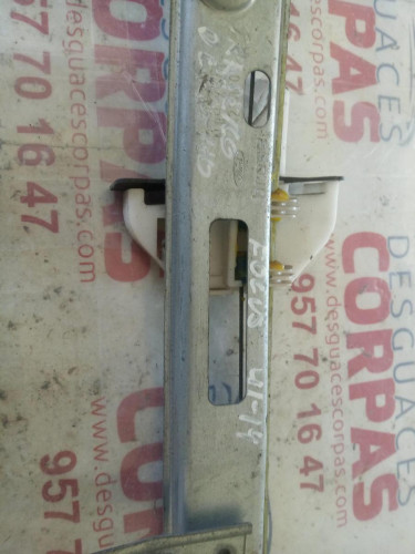  ELEVALUNAS TRASERO DERECHO Ford FOCUS BERLINA (CAK) 