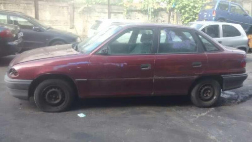  OPEL ASTRA F BERLINA 