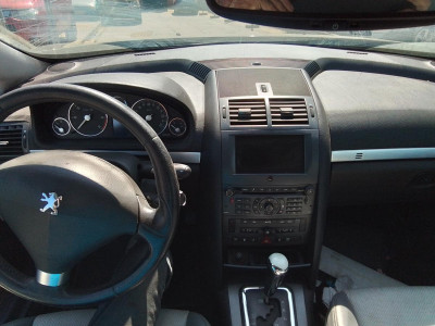PEUGEOT 407 COUPÉ