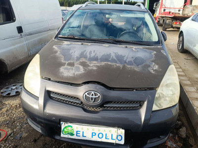 TOYOTA COROLLA VERSO (R1)