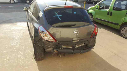 OPEL CORSA D — vehículo donante para recambios 