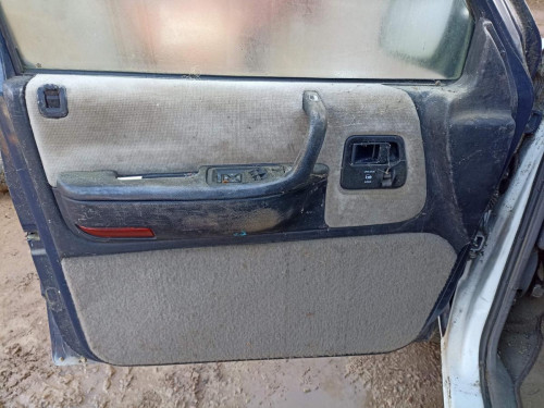 CHRYSLER VOYAGER ES — автомобиль-донор на запчасти 