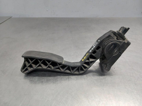  PEDAL ACELERADOR 