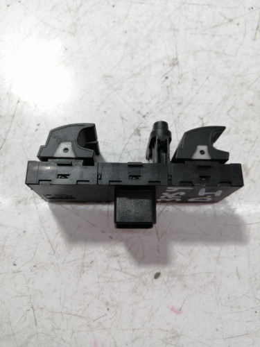 MANDO ELEVALUNAS DELANTERO IZQUIERDO VOLKSWAGEN TIGUAN (5N1) 