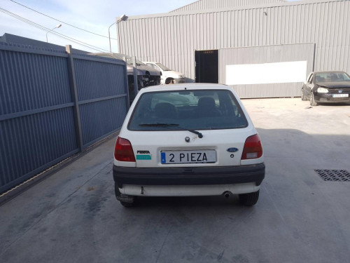 FORD FIESTA BERL./COURIER — vehículo donante para recambios 