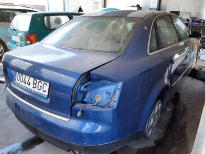 AUDI A4 BERLINA (8E)