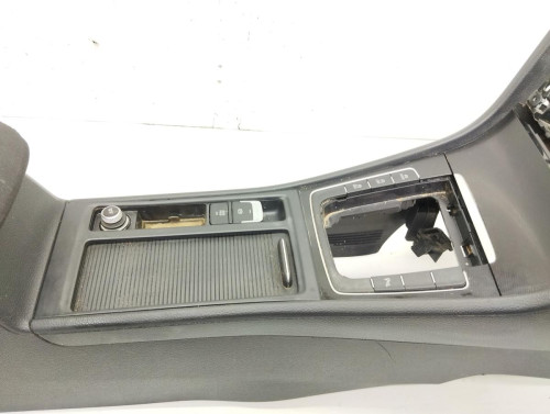  APOYABRAZOS CENTRAL VOLKSWAGEN GOLF VII (5G1/BE1) 