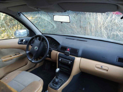 SKODA OCTAVIA COMBI (1U5)