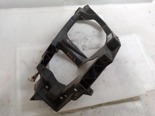  SOPORTE FARO IZQUIERDO MITSUBISHI COLT CZC CABRIO 