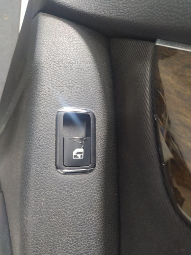 MANDO ELEVALUNAS DELANTERO DERECHO Mercedes-Benz CLASE C (BM 204) BERLINA 