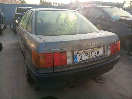 AUDI 80 (811/813) — vehículo donante para recambios 