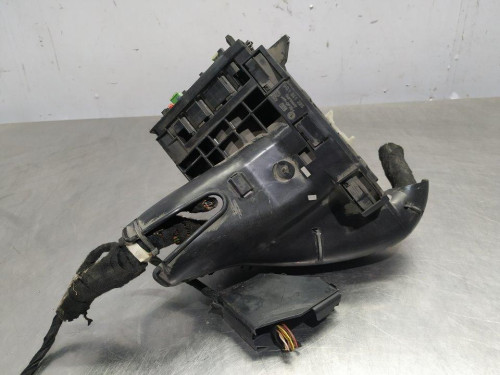  CAJA RELES / FUSIBLES AUDI A3 SPORTBACK (8VA) 