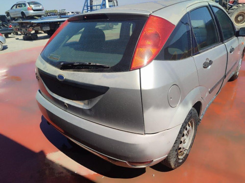  FORD FOCUS BERLINA (CAK) 