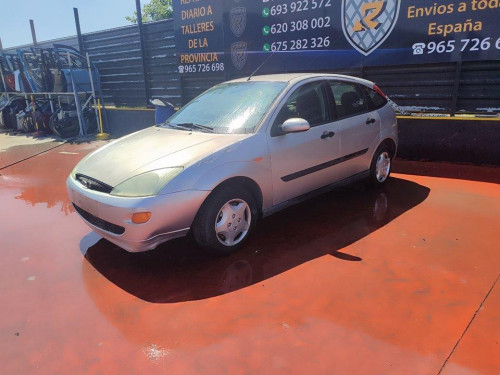  FORD FOCUS BERLINA (CAK) 