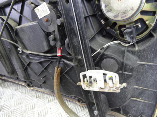 ELEVALUNAS DELANTERO DERECHO Ford FIESTA (CBK) 