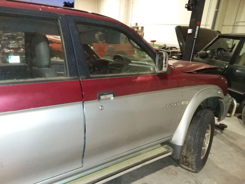 PUERTA DELANTERA DERECHA MITSUBISHI L200 (K70) 