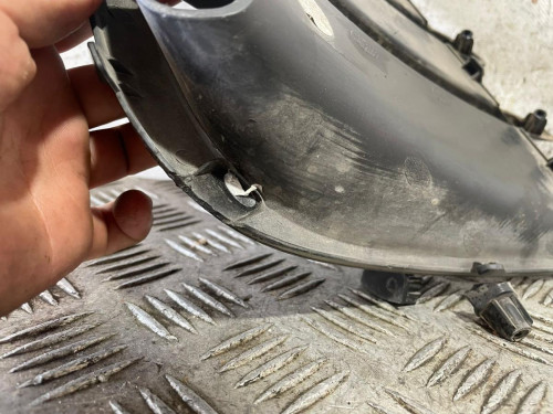 MOLDURA PARAGOLPE DELANTERA IZQUIERDA 