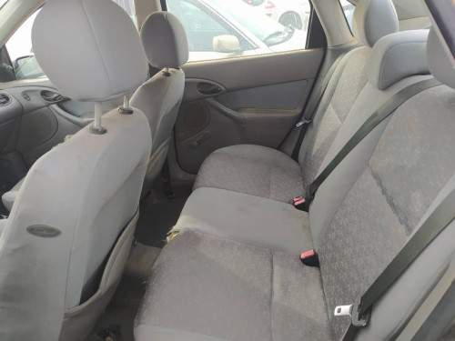  FORD FOCUS BERLINA (CAK) 