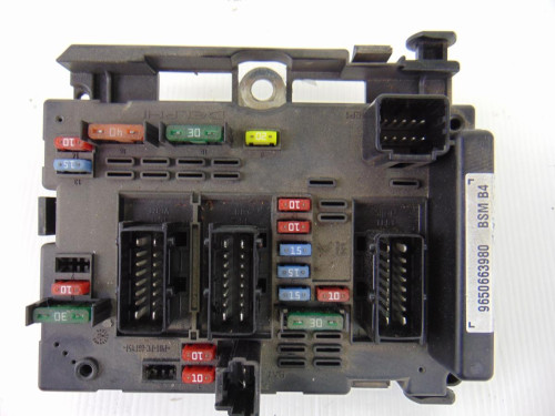  CAJA RELES / FUSIBLES PEUGEOT 206 
