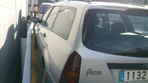  FORD FOCUS BERLINA (CAK) 