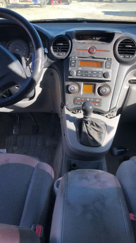 KIA CARENS (UN) — vehículo donante para recambios 