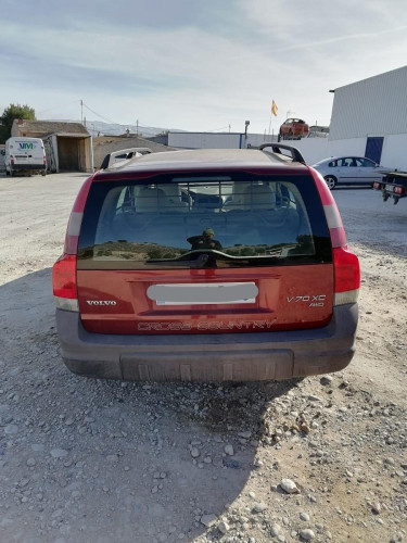 VOLVO V70 FAMILIAR — Donor Vehicle for Used Parts 