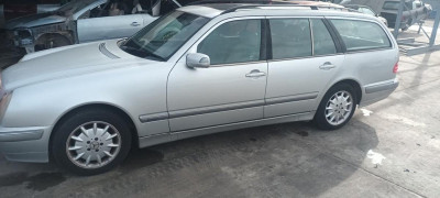 MERCEDES-BENZ CLASE E (BM 210) FAMILIAR