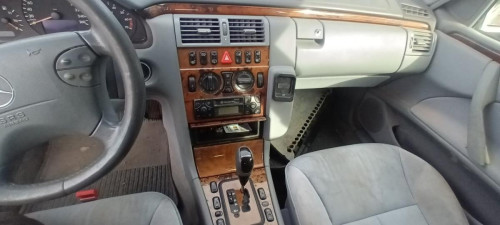  MERCEDES-BENZ CLASE E (BM 210) FAMILIAR 