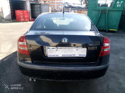SKODA OCTAVIA BERLINA (1Z3)