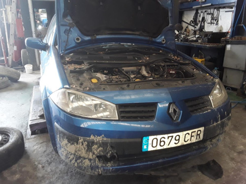 RENAULT MEGANE II BERLINA 5P — vehículo donante para recambios 