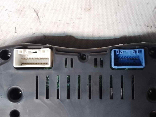 CUADRO INSTRUMENTOS TOYOTA AVENSIS BERLINA (T25) 