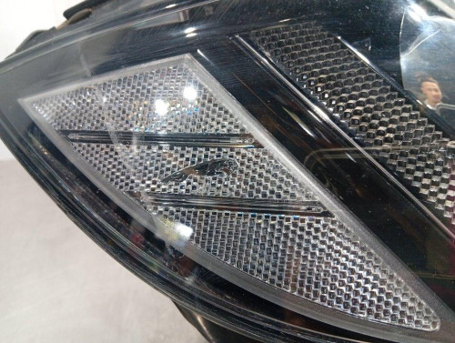  FARO DERECHO JAGUAR F-PACE 
