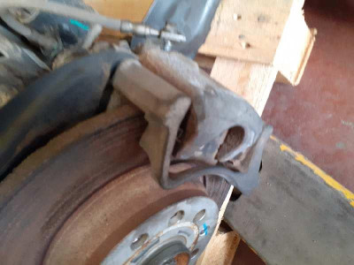 PINZA DE FRENO TRASERA DERECHA
