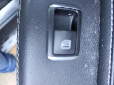 MANDO ELEVALUNAS DELANTERO DERECHO