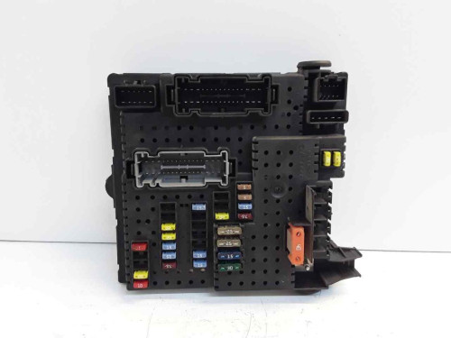 CAJA RELES / FUSIBLES Volvo S60 BERLINA 
