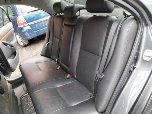  TOYOTA AVENSIS BERLINA (T25) 
