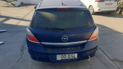 OPEL ASTRA H BERLINA