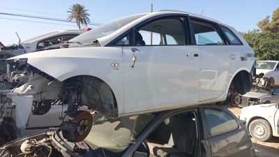 SEAT IBIZA ST (6J8)
