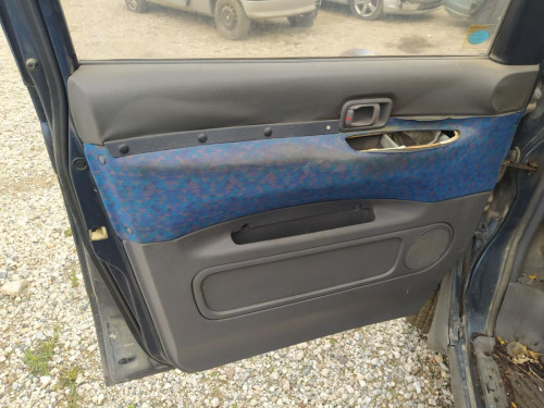  CERRADURA PUERTA DELANTERA IZQUIERDA Nissan SERENA (C23M) 